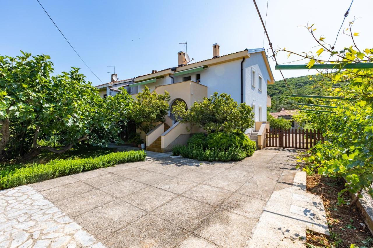 Apartments Vesna Punat Exterior photo