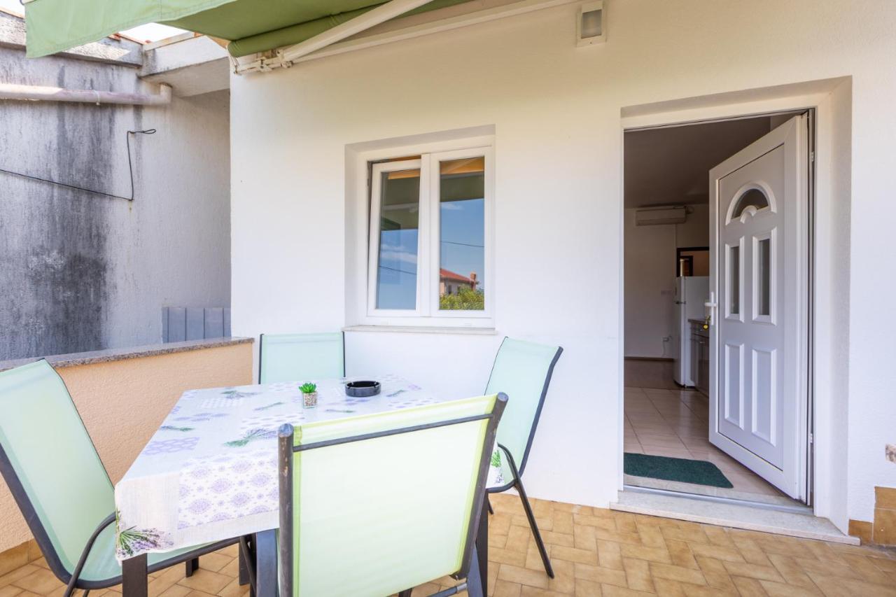 Apartments Vesna Punat Exterior photo