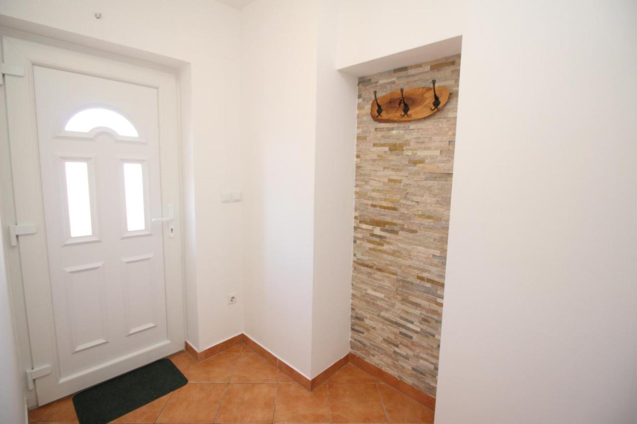 Apartments Vesna Punat Exterior photo